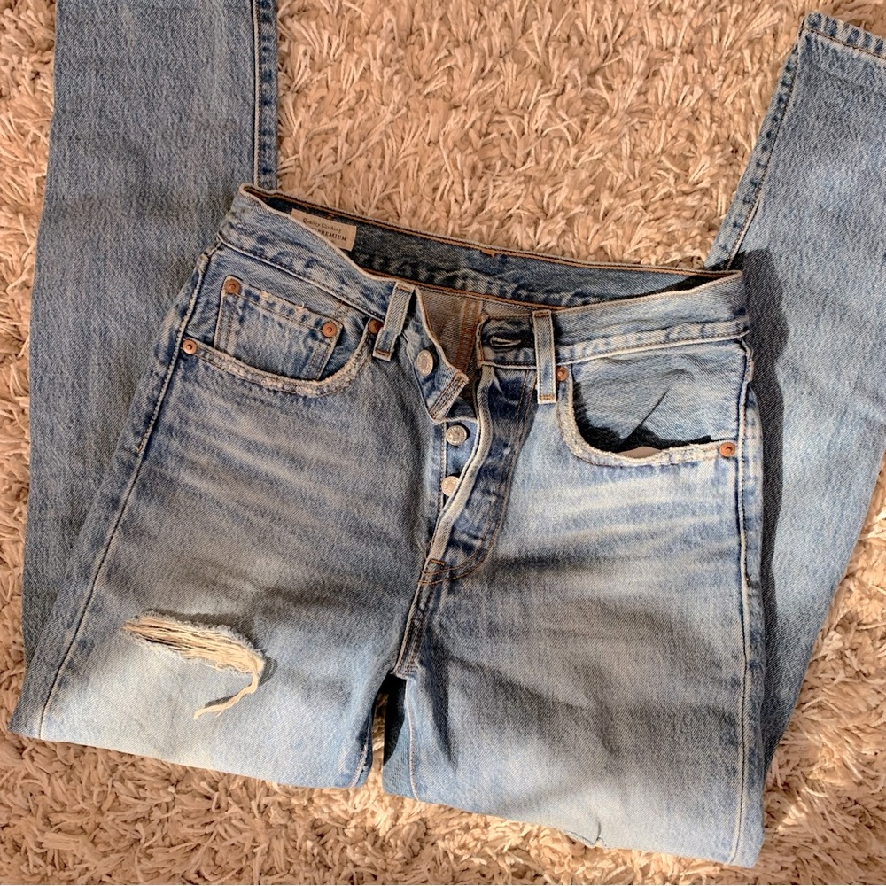 Levi’s 501 Short Medium Wash Distressed Jeans